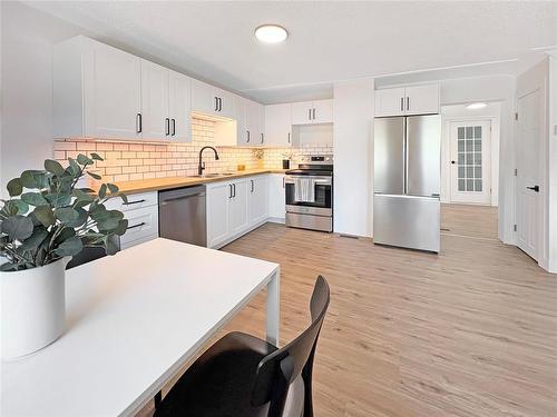 367 5Th Avenue, Rivers, MB - Indoor Photo Showing Kitchen With Stainless Steel Kitchen