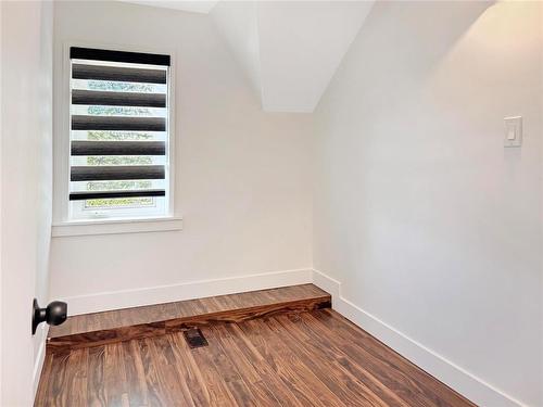 367 5Th Avenue, Rivers, MB - Indoor Photo Showing Other Room