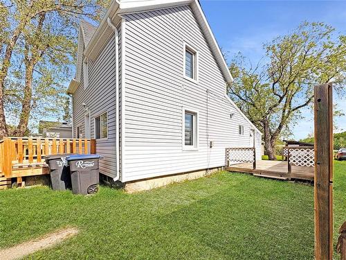 367 5Th Avenue, Rivers, MB - Outdoor