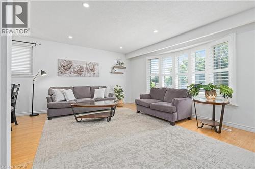 26 Marilyn Crescent, Georgetown, ON - Indoor Photo Showing Living Room