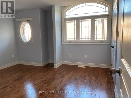 32 Mountwood Avenue, Hamilton, ON - Indoor Photo Showing Other Room