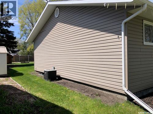 727 4Th Street, Canora, SK - Outdoor