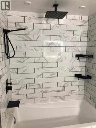 727 4Th Street, Canora, SK - Indoor Photo Showing Bathroom