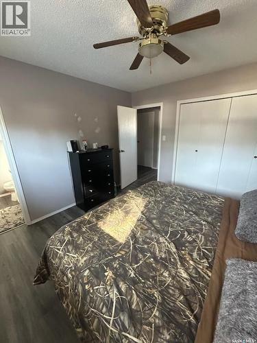 727 4Th Street, Canora, SK - Indoor Photo Showing Bedroom