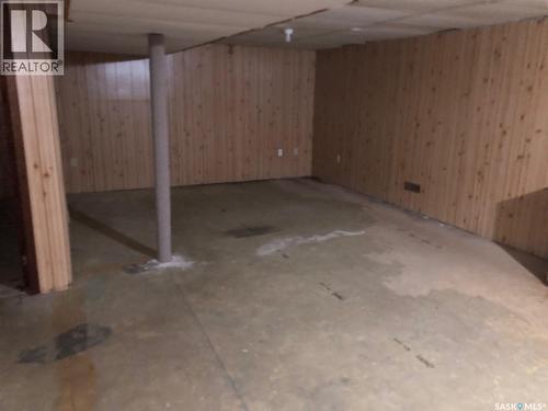 727 4Th Street, Canora, SK - Indoor