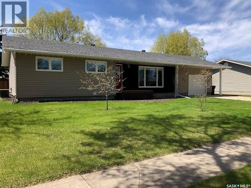 727 4Th Street, Canora, SK - Outdoor