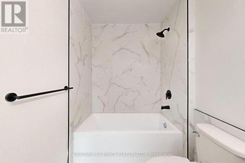 102 - 57 Upper Duke Crescent, Markham, ON - Indoor Photo Showing Bathroom