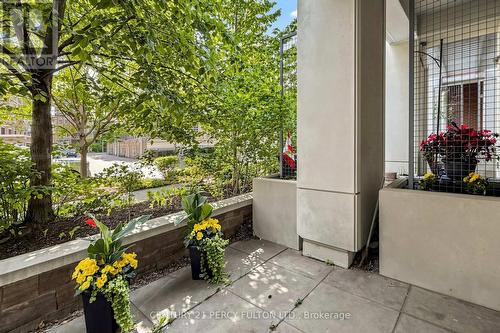 102 - 57 Upper Duke Crescent, Markham, ON - Outdoor