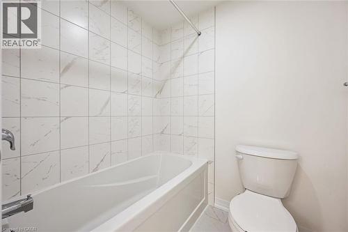 525 Erinbrook Drive Unit# C052, Kitchener, ON - Indoor Photo Showing Bathroom