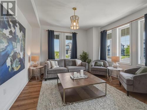 63 Wood Crescent, Essa, ON 
