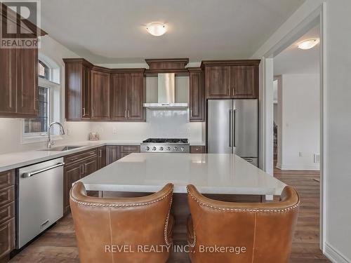 63 Wood Crescent, Essa, ON 