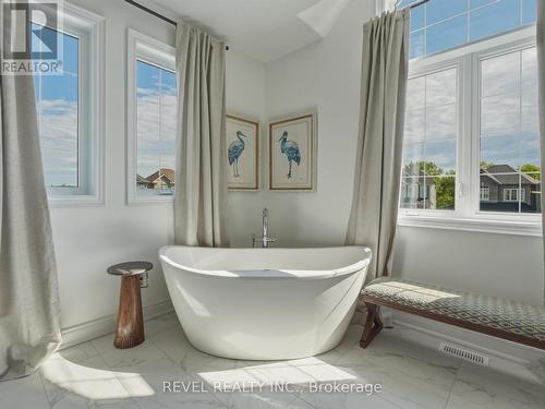 63 Wood Crescent, Essa, ON 