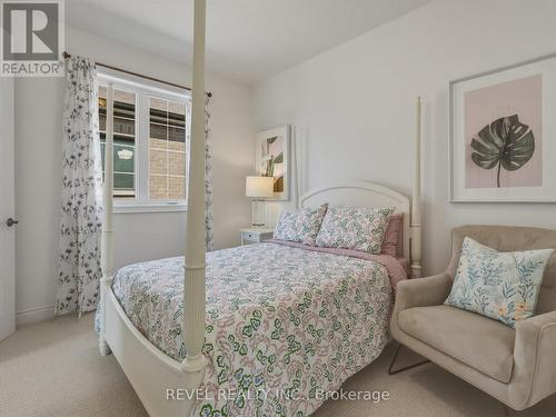 63 Wood Crescent, Essa, ON 