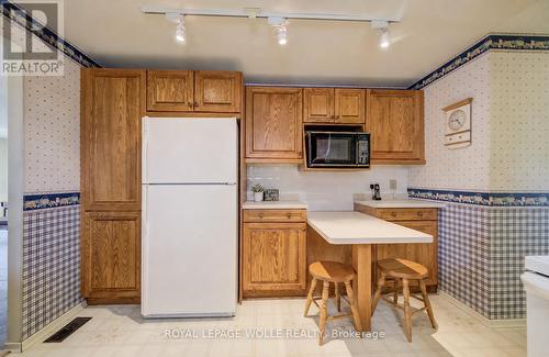 51 Underhill Crescent, Kitchener, ON - Indoor Photo Showing Kitchen