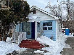 48 DAISY AVENUE Toronto, ON M8W 1S1