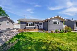 19 Cook Road  Winnipeg, MB R3K 1J1