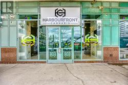 10 YONGE STREET  Toronto, ON M5E 0E9