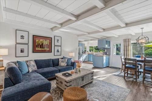 324 Chester Rd, Qualicum Beach, BC 
