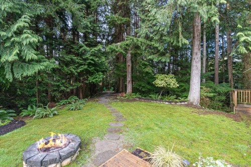 324 Chester Rd, Qualicum Beach, BC 