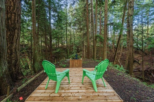 324 Chester Rd, Qualicum Beach, BC 