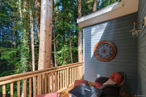 324 Chester Rd, Qualicum Beach, BC 