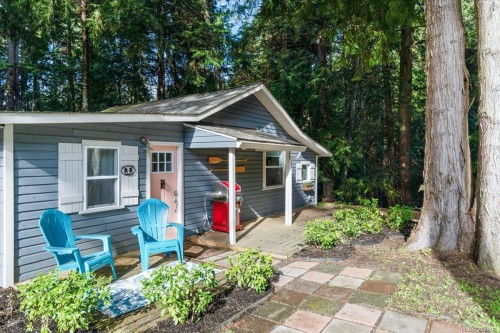 324 Chester Rd, Qualicum Beach, BC 
