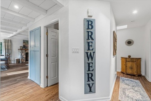 324 Chester Rd, Qualicum Beach, BC 