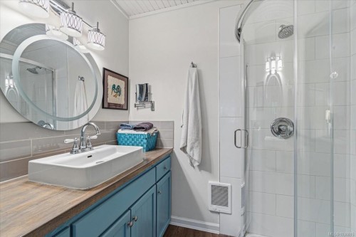 324 Chester Rd, Qualicum Beach, BC 