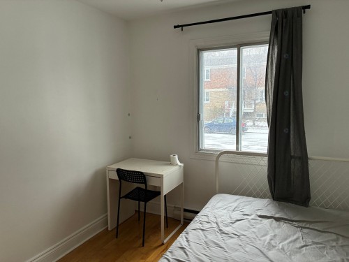 Chambre à coucher - 3902 Av. De Repentigny, Montréal (Mercier/Hochelaga-Maisonneuve), QC - Indoor Photo Showing Bedroom
