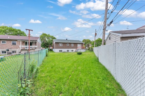 Cour - 101 16E Rue, Laval (Laval-Des-Rapides), QC - Outdoor