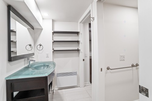 Salle d'eau - 652 Av. Roslyn, Westmount, QC - Indoor