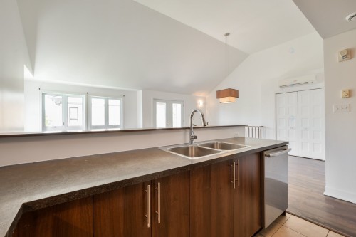 Cuisine - 7-6210 Boul. Chevrier, Brossard, QC - Indoor Photo Showing Kitchen With Double Sink