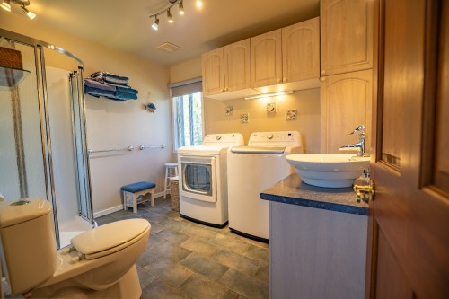 Photo aérienne - 177 Ch. De La Rouge, Huberdeau, QC - Indoor Photo Showing Laundry Room