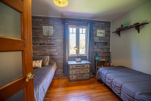 Photo aérienne - 177 Ch. De La Rouge, Huberdeau, QC - Indoor Photo Showing Bedroom