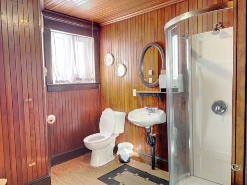 Salle de bains - 153 Route Principale, Saint-André-De-Restigouche, QC - Indoor Photo Showing Bathroom