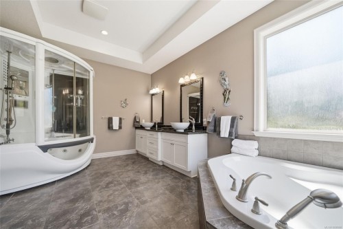 990 View Rd, Qualicum Beach, BC 