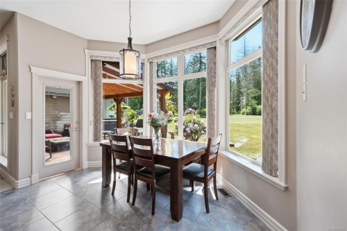 990 View Rd, Qualicum Beach, BC 