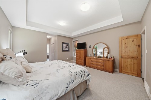 990 View Rd, Qualicum Beach, BC 