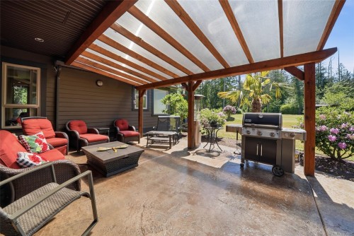990 View Rd, Qualicum Beach, BC 