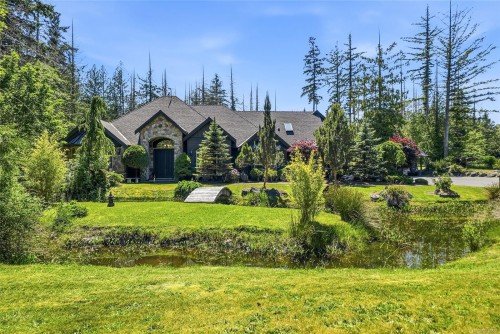 990 View Rd, Qualicum Beach, BC 