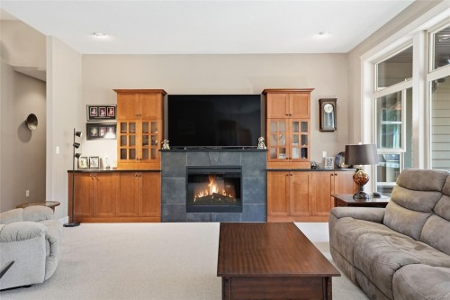 990 View Rd, Qualicum Beach, BC 