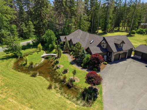 990 View Rd, Qualicum Beach, BC 