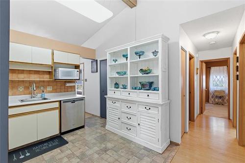 94 Yanofsky Way, Winnipeg, MB 