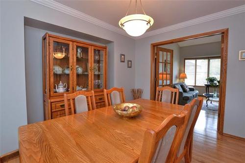 27 Princemere Rd, Winnipeg, MB 