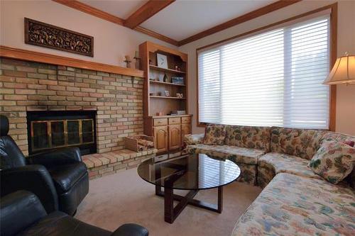 27 Princemere Rd, Winnipeg, MB 