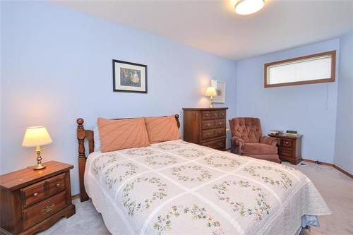 27 Princemere Rd, Winnipeg, MB 