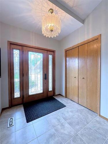 27 Princemere Rd, Winnipeg, MB 