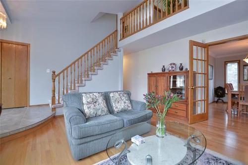 27 Princemere Rd, Winnipeg, MB 