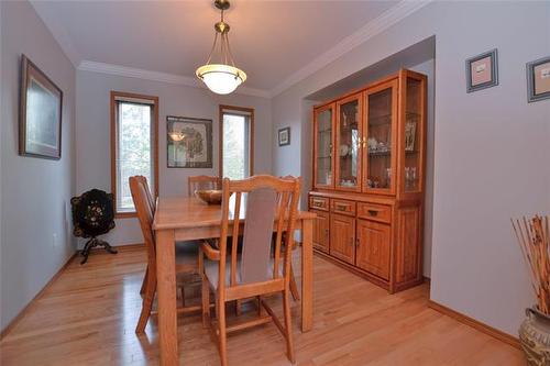 27 Princemere Rd, Winnipeg, MB 