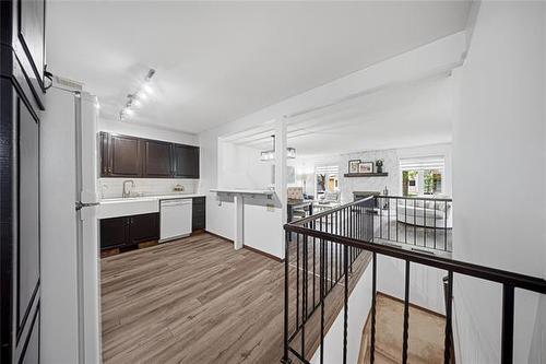 11 Arbor Grv, Winnipeg, MB 